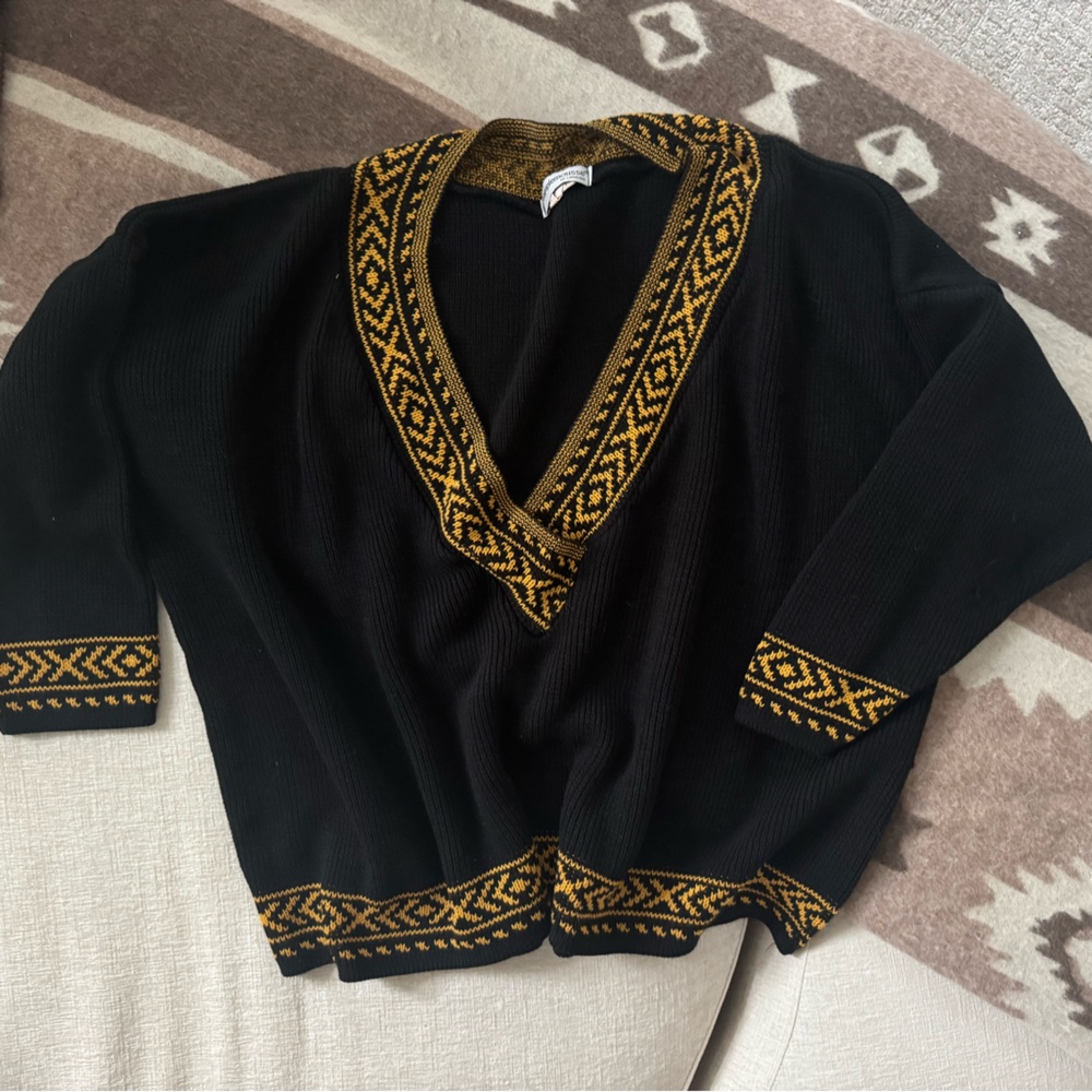 Vintage 90s varsity V-neck sweater oversized low V